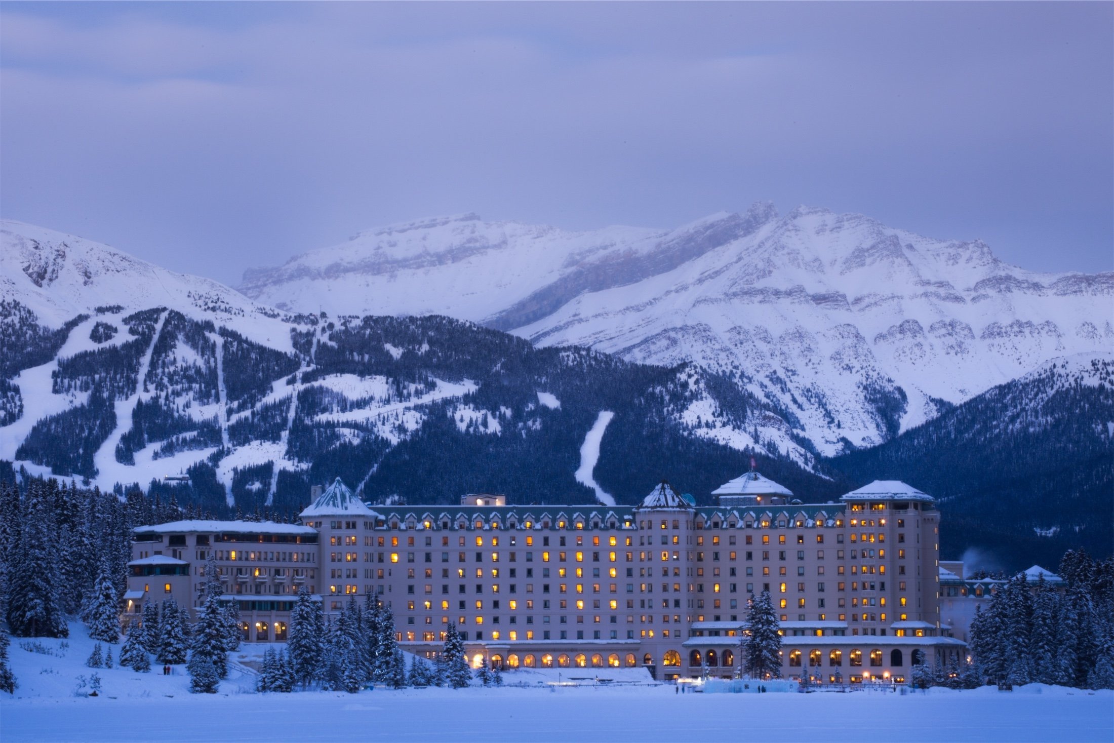Hotels in Lake Louise - Book on