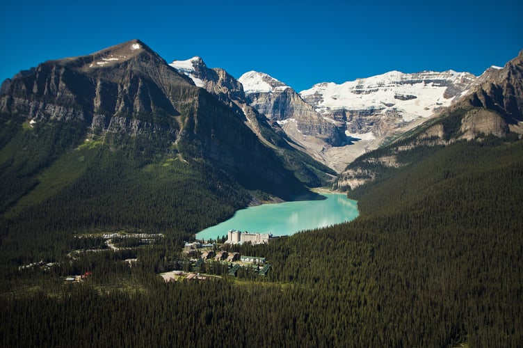 Family Adventures in the Canadian Rockies: Family Guide to the Lake Louise  Ski Resort